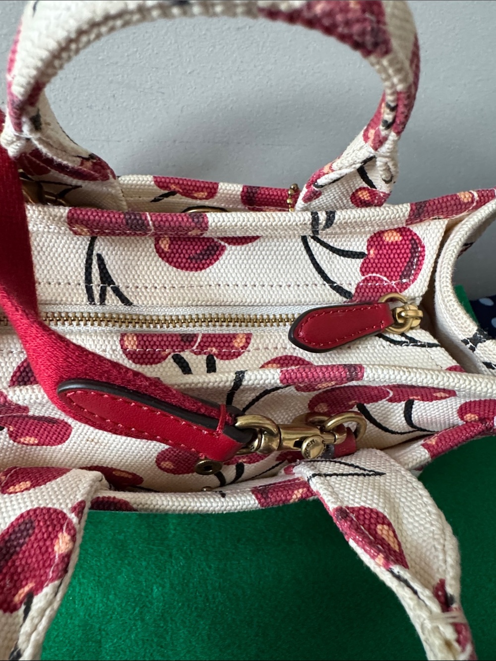 🍒Coach Cream Canvas Mini Tote with Pink Cherry Print and ❤️red Strap🍒 - Picture 6 of 17